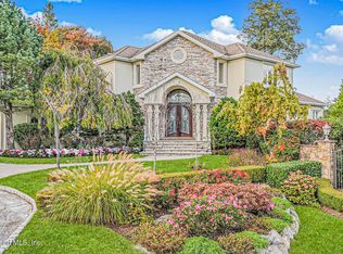 35 Julieann Ct, Staten Island, NY 10304