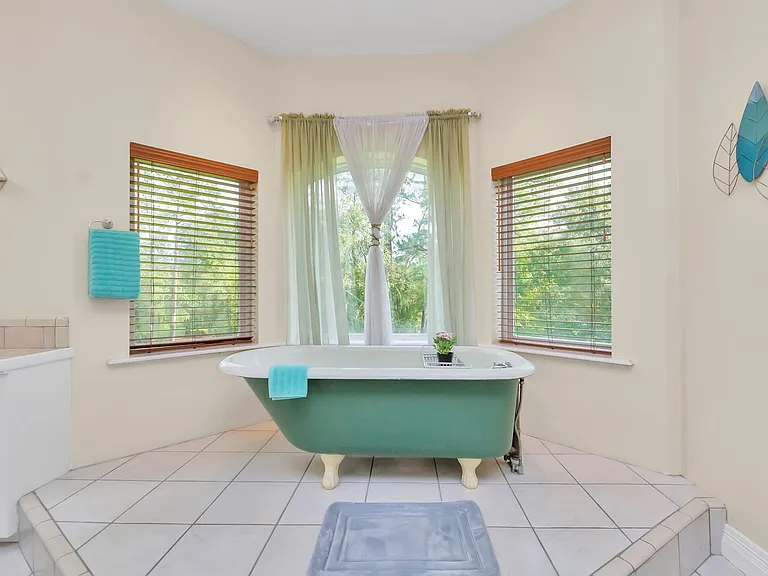 1730 Lakeshore Dr — Photo 38