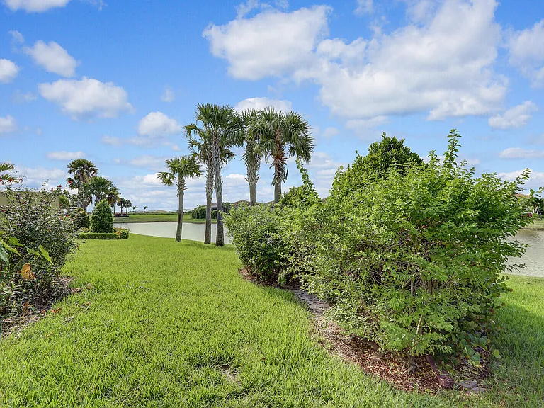 21026 SW Modena Way — Photo 31