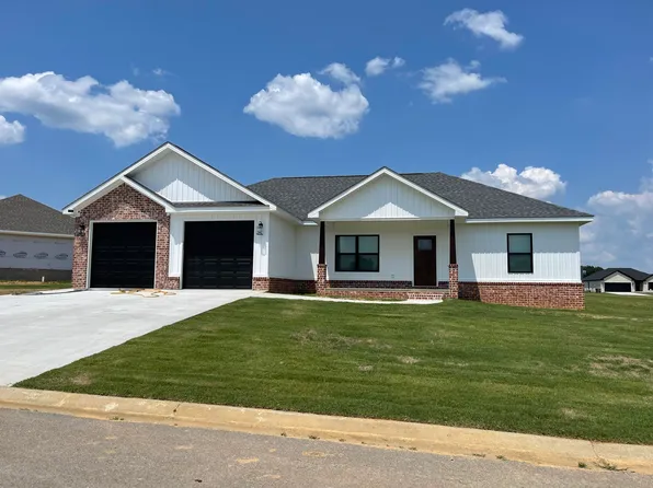 60 Sarah Grace Dr, Batesville, AR 72501