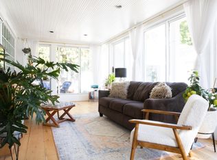 4 Norwich Rd APT 1, East Haddam, CT 06423