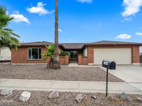 8100 N Bayou Dr, Tucson, AZ 85741