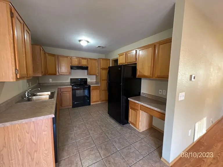 2725 Ponchartrain St — Photo 4