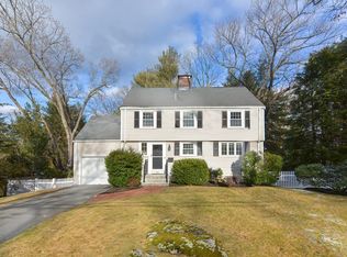 25 Crown Ridge Rd, Wellesley, MA 02482