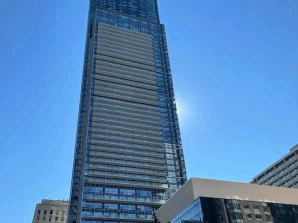 386 Yonge St, Toronto, ON