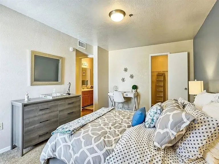 Reserve at Stillwater — Photo 3
