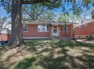 9876 Ione Ln, Saint Louis, MO 63123