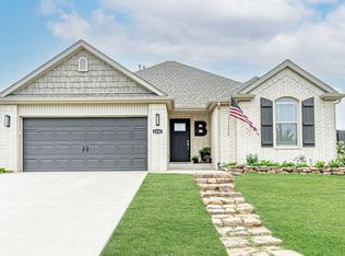 1141 Rosemary St, Centerton, AR 72719