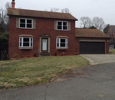 2nd image of 107 Cove St