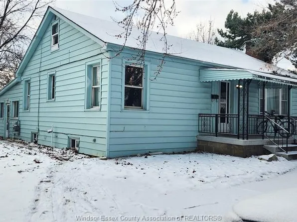 559 Vanier St, Windsor, ON N8X 3E2