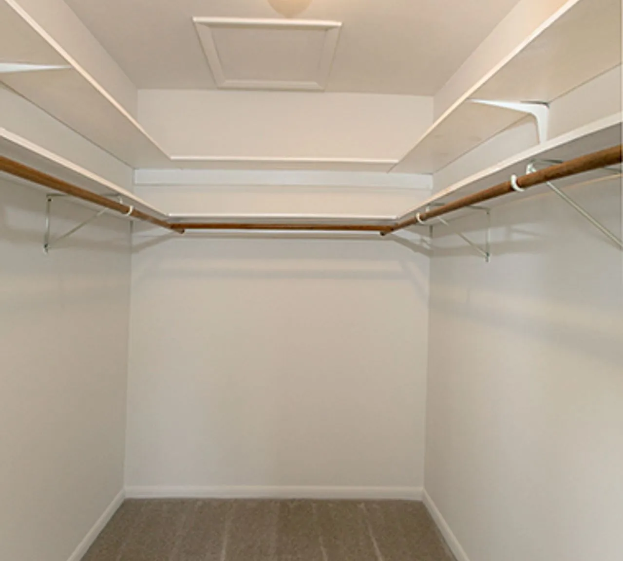 Fox Village Apartment Homes — Photo 4