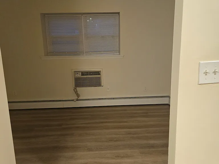 2000 Griffith St #11 — Photo 10