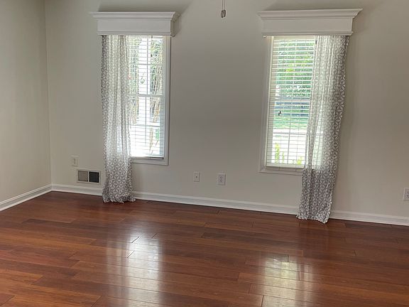 5th image of 504 Donald Newton Ln