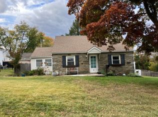 51 Bunting Ln, Aston, PA 19014