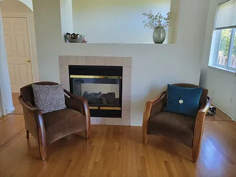 4 bed, 2.5 bath, 2600 sqft, $2,800 — Photo 4