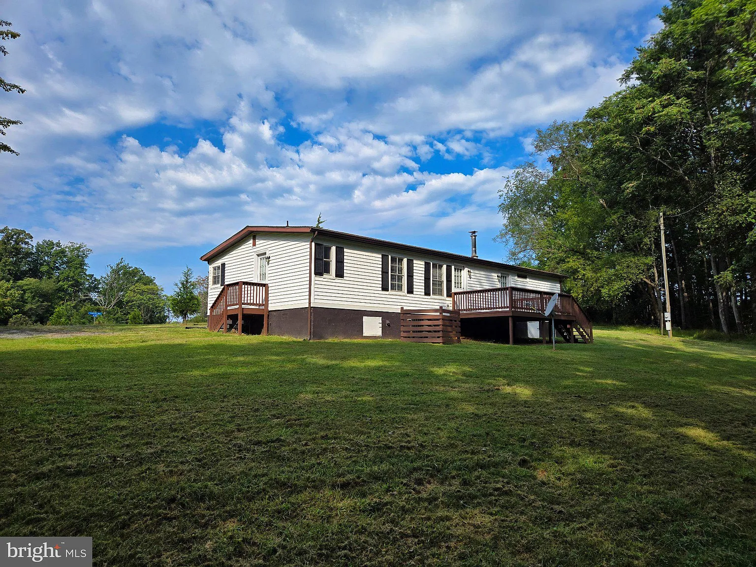 3 bed, 2.0 bath, 1568 sqft, $2,000 — Photo 4