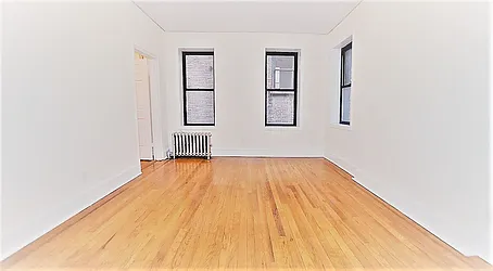 Rented by Manhattan Realty Group