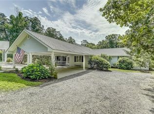 4089 Lake Killarney Rd, Gum Spring, VA 23065