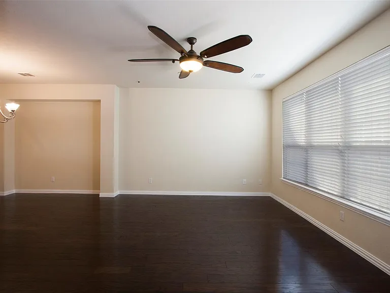 7825 Fox Horn Dr — Photo 17