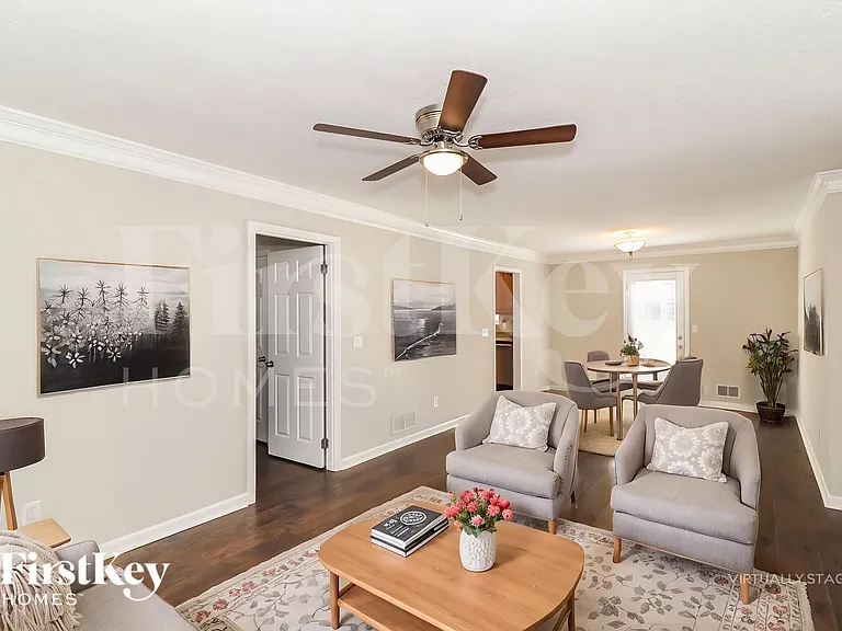 4565 Bonneville Dr — Photo 4