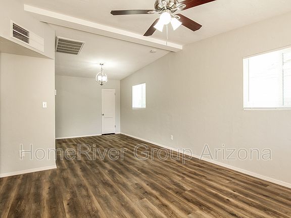 3rd image of 2738 W Heatherbrae Dr