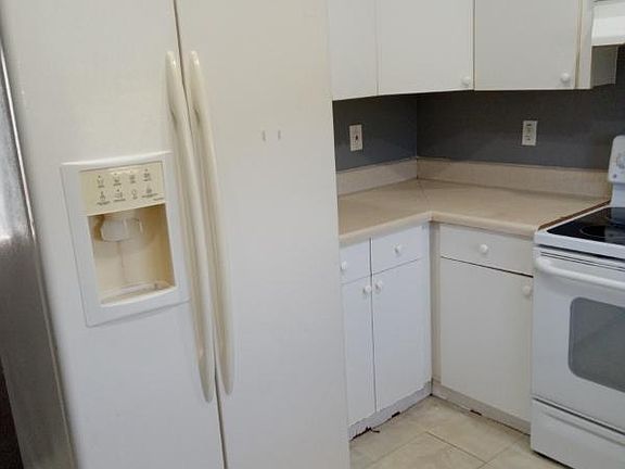 4th image of 2405 Mansfield Ave S