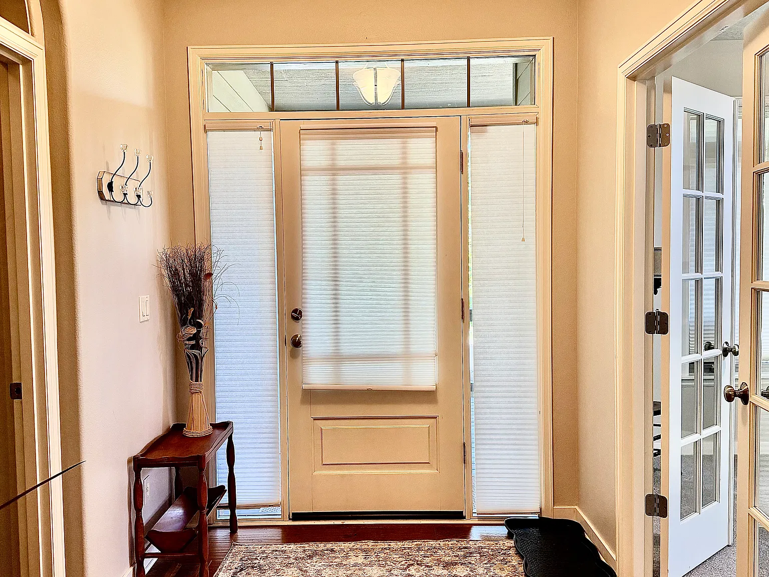 3 bed, 2005 sqft, $3,500 — Photo 3
