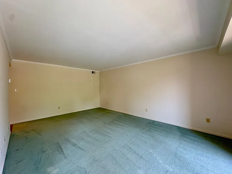 4 Brooking Ct #302 — Photo 6