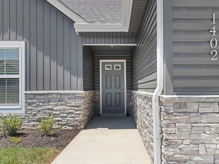 1402 Dan Brown Dr — Photo 7