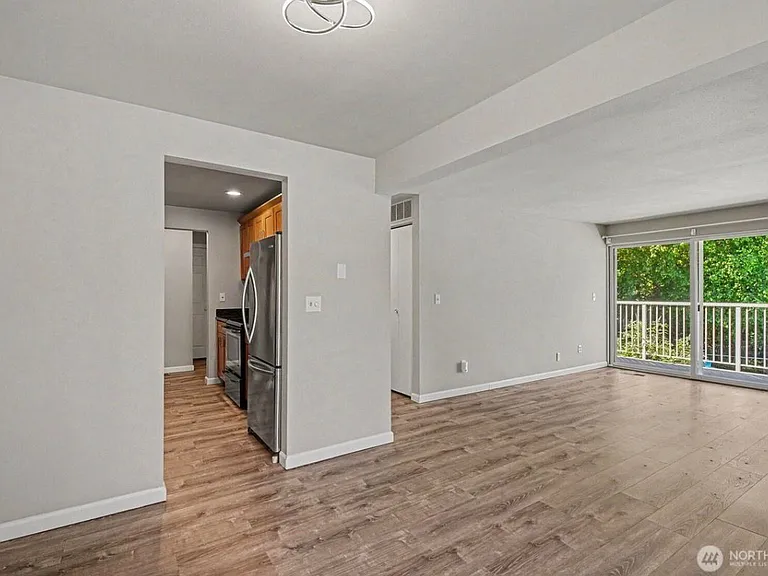 9905 NE 124th St — Photo 20