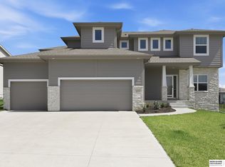 12619 Carpenter St, Omaha, NE 68138