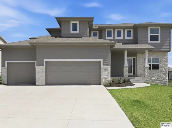 12619 Carpenter St, Omaha, NE 68138