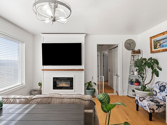 5th image of 471 Gibson Rd