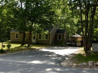 118 Burnham Dr, Naples, ME 04055
