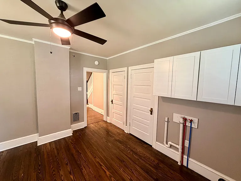 1050 Edgar Ave — Photo 14