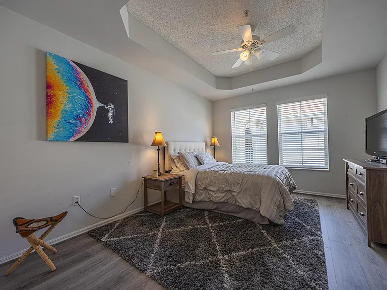 2412 Tuscany Way — Photo 10