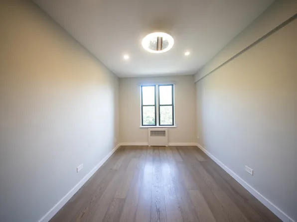 2569 West Second Street image 11 of 43