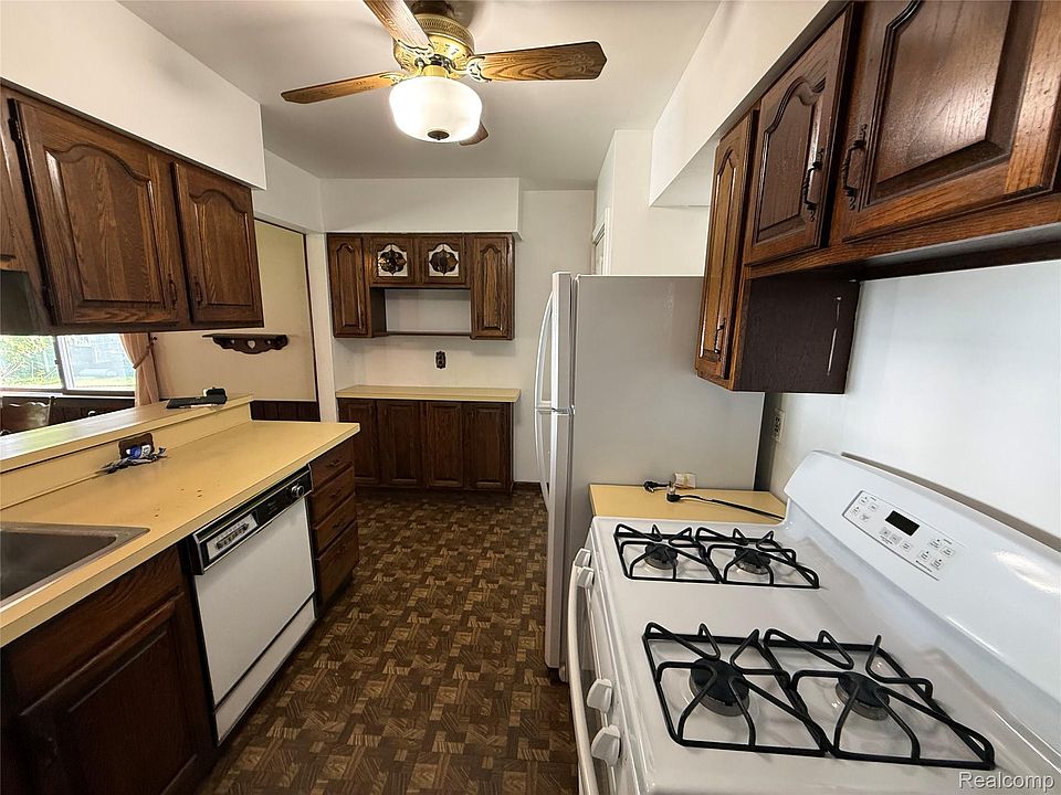 1407 Donald Ave, photo 13