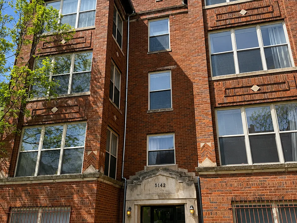 5134-5142 S Ingleside Ave #2