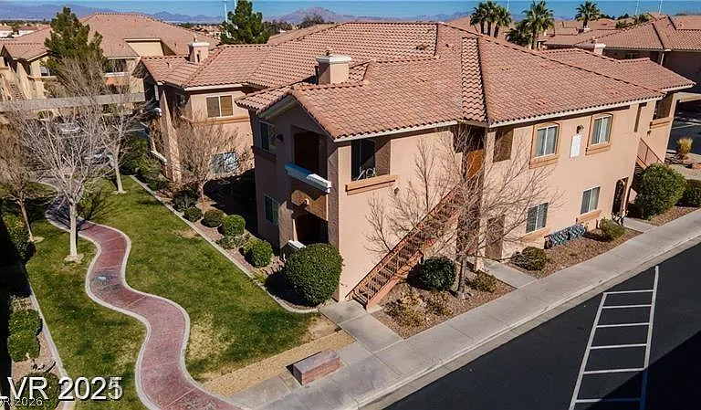 1050 E Cactus Ave #1100 — Photo 3