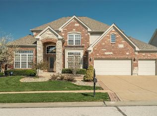 735 Castle Tower Dr, Ballwin, MO 63021