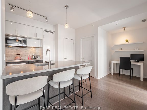 2nd image of 8 Mercer St #2007