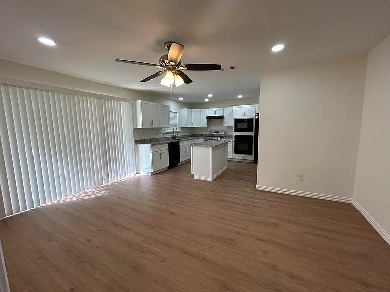 3528 Keyridge Dr — Photo 2