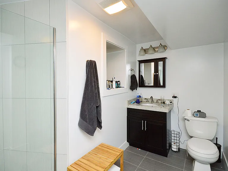 1501 W Superior St #1F — Photo 8