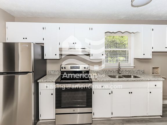 1800133_005_wm_-_kitchen_12968532.jpg