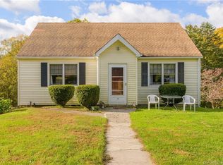 17 Grandview Dr, Danbury, CT 06811