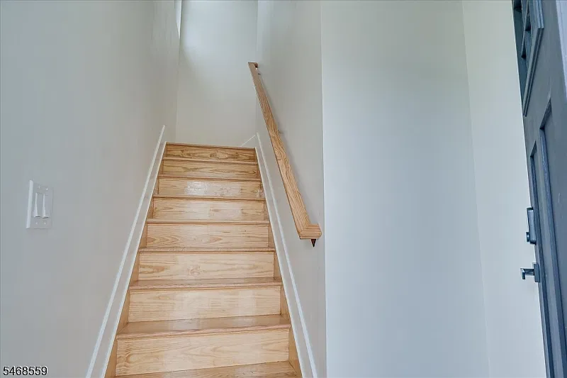 4 bed, 2.0 bath, $4,200 — Photo 4
