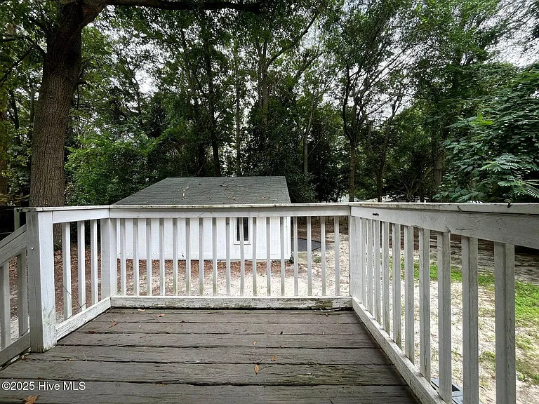 440 E Massachusetts Ave — Photo 43