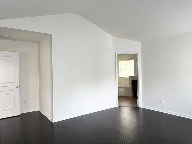 4306 Suwanee Brook Ct — Photo 40