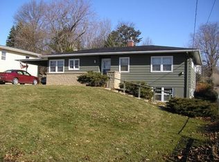 1522 Rochester Ave, Iowa City, IA 52245